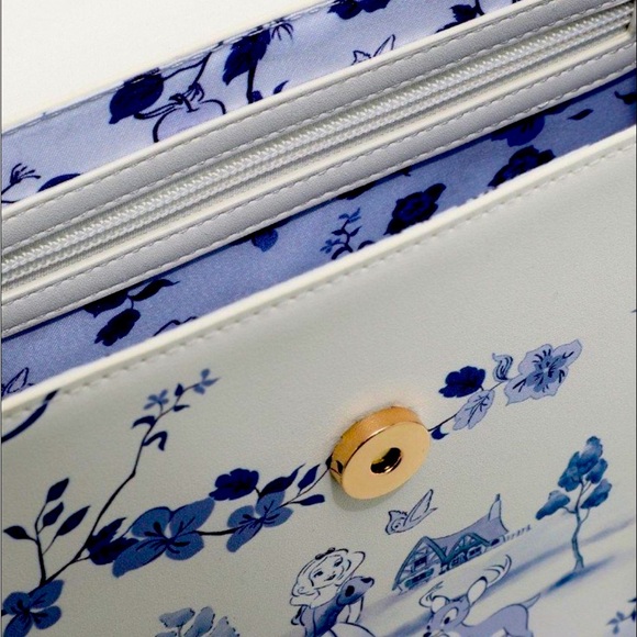 SNOW WHITE AND THE SEVEN DWARFS TONAL FLORAL CROSSBODY - Picture 4 of 5